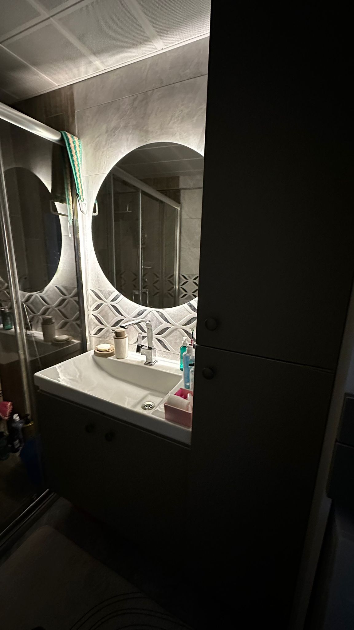 Banyo Dolabı 2